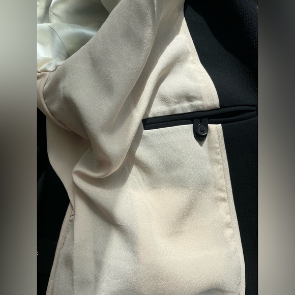 Oversized lightweight Wilfred (Aritzia) black blazer - Picture 11 of 14